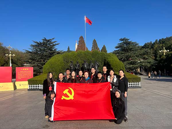 北京某医院赴西柏坡开展党建培训，践行“赶考”精神