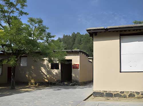 基层党组织党员干部在此接受思政培训