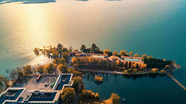 西柏坡精神融入思政课堂 点燃青年理想