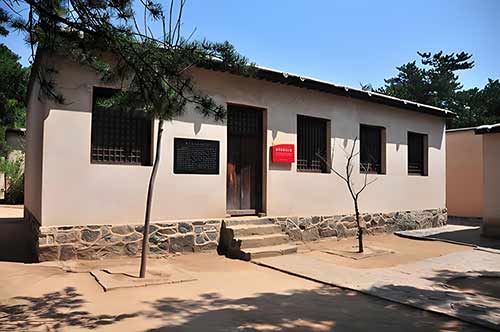 西柏坡土地会议场景启发群众工作创新